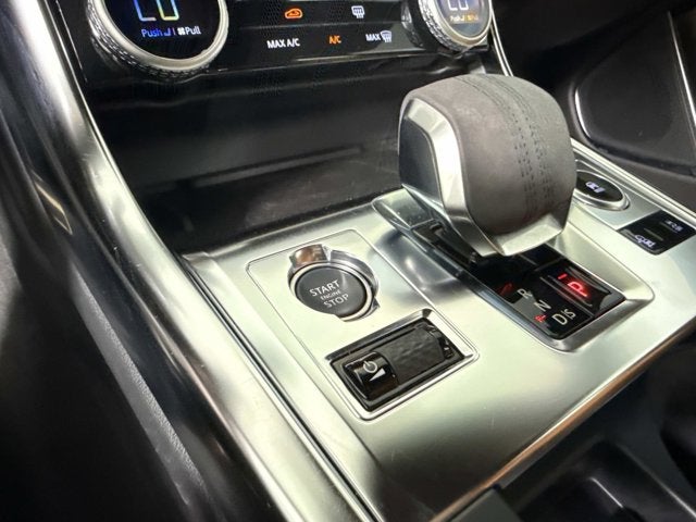 2024 Jaguar XF R-Dynamic SE