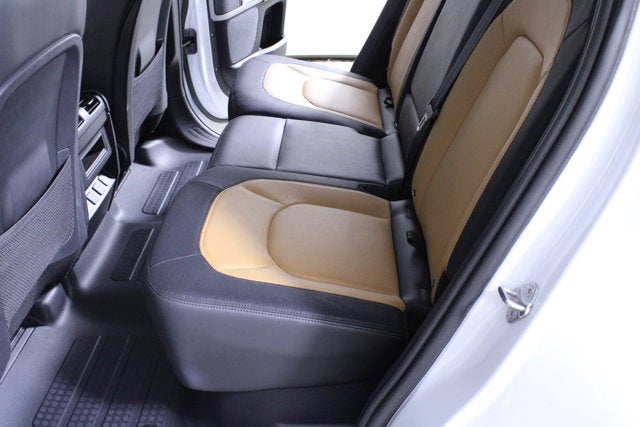 2023 Land Rover Defender X-Dynamic SE