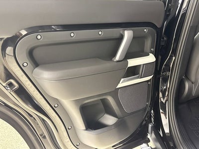 2024 Land Rover Defender X-Dynamic SE
