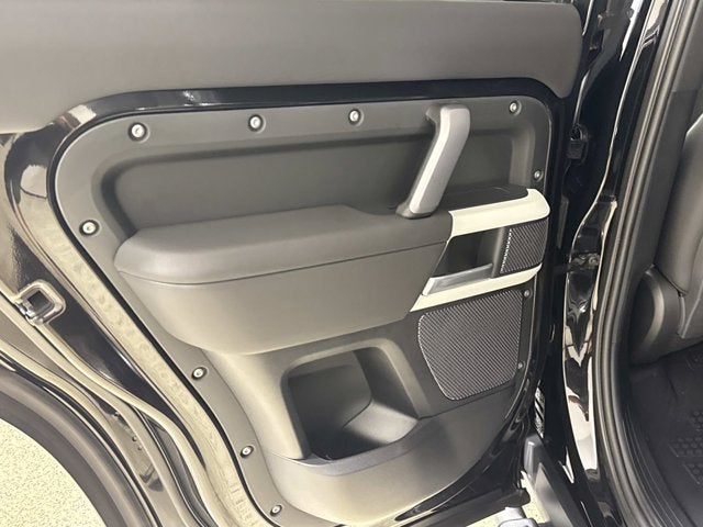 2024 Land Rover Defender X-Dynamic SE