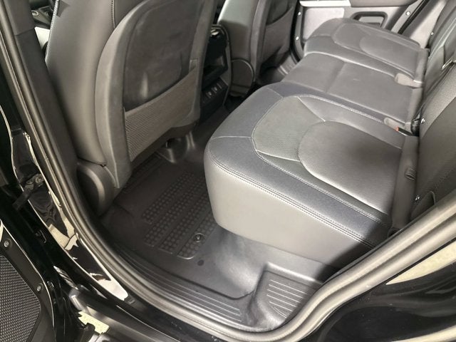 2024 Land Rover Defender X-Dynamic SE