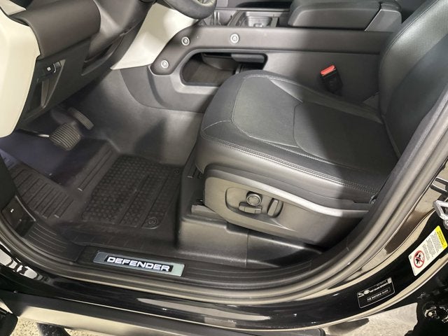 2024 Land Rover Defender X-Dynamic SE