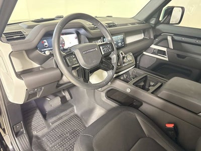 2024 Land Rover Defender X-Dynamic SE