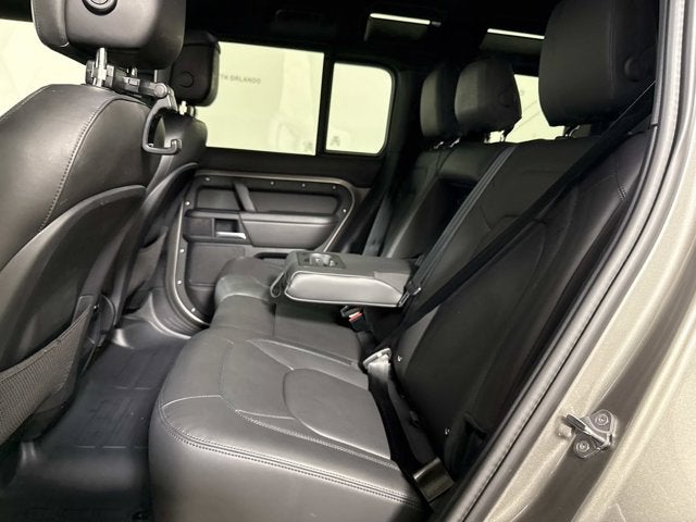 2025 Land Rover Defender X-Dynamic SE
