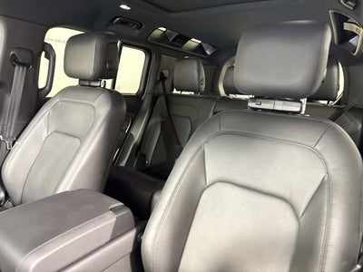 2025 Land Rover Defender X-Dynamic SE