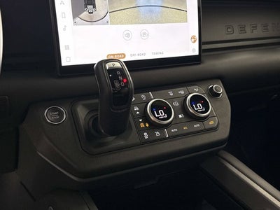 2025 Land Rover Defender X-Dynamic SE