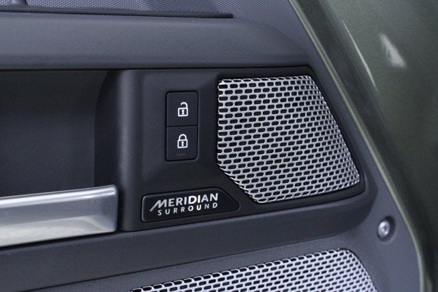 2023 Land Rover Defender X-Dynamic SE