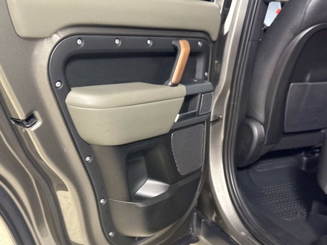 2022 Land Rover Defender X-Dynamic HSE