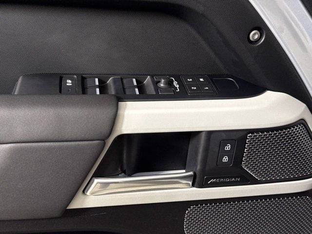 2024 Land Rover Defender S