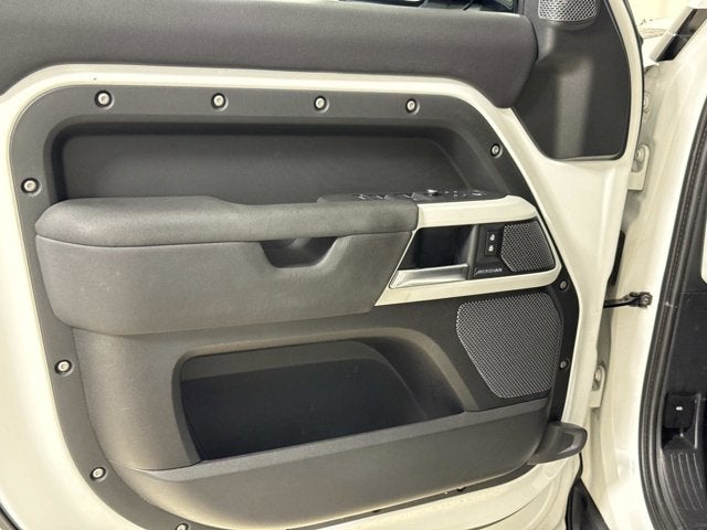 2020 Land Rover Defender SE