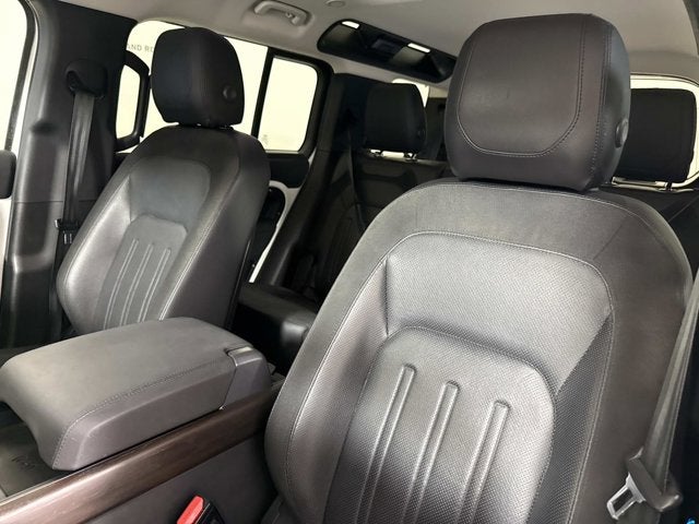 2020 Land Rover Defender SE
