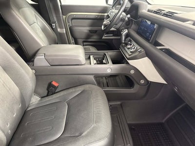 2020 Land Rover Defender SE