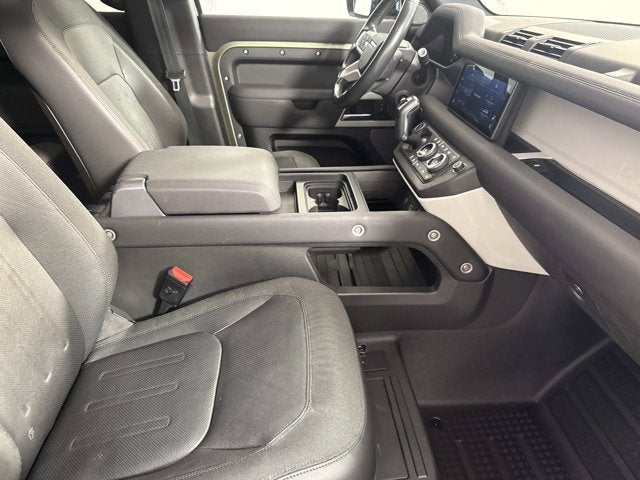 2020 Land Rover Defender SE