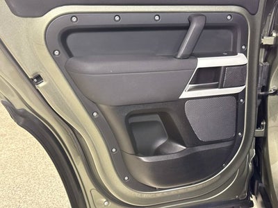 2020 Land Rover Defender SE