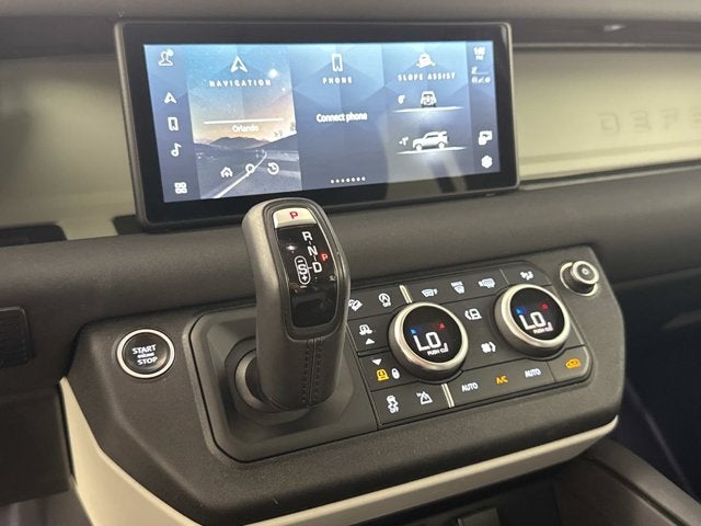 2020 Land Rover Defender SE