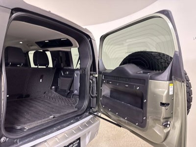 2020 Land Rover Defender SE