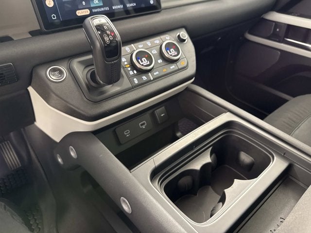 2020 Land Rover Defender SE