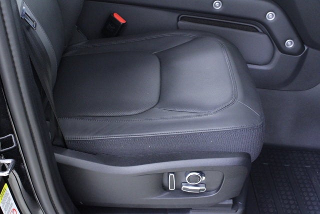 2025 Land Rover Defender V8