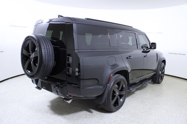 2025 Land Rover Defender V8