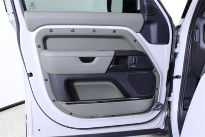 2026 Land Rover Defender OCTA