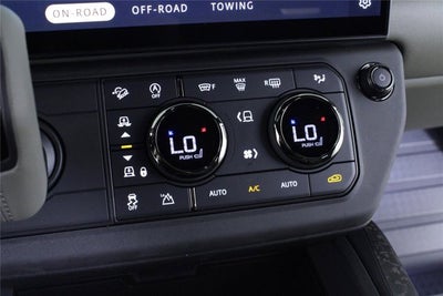 2026 Land Rover Defender OCTA