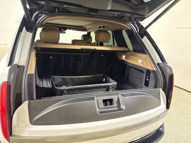 2025 Land Rover Range Rover SE