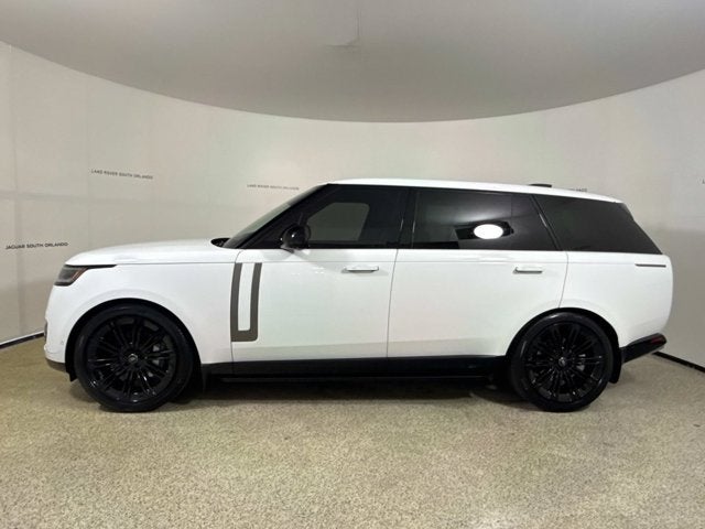 2025 Land Rover Range Rover SE