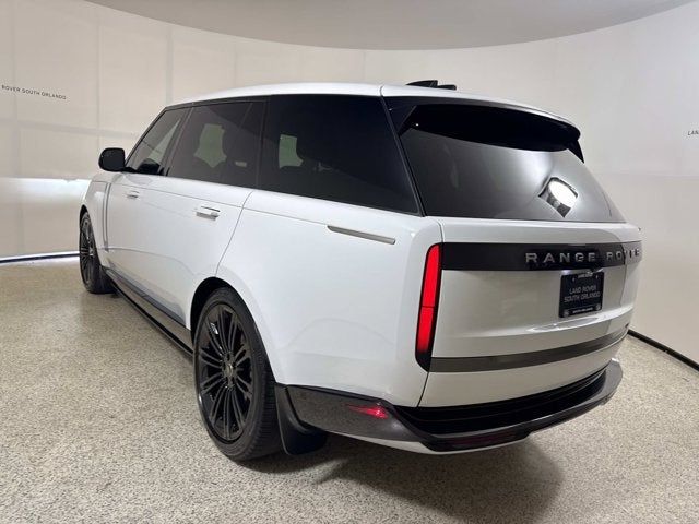 2025 Land Rover Range Rover SE