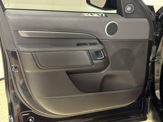 2017 Land Rover Discovery SE