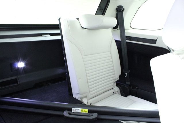 2025 Land Rover Discovery Dynamic SE