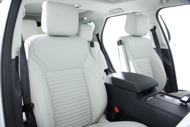 2025 Land Rover Discovery Dynamic SE