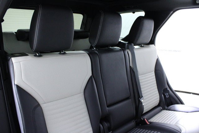 2023 Land Rover Discovery S R-Dynamic