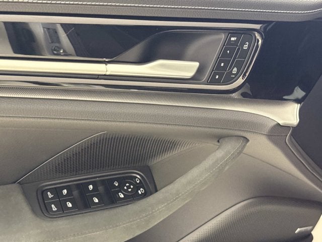 2025 Porsche Panamera Base