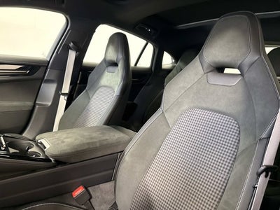 2025 Porsche Panamera Base