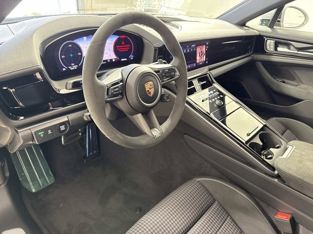2025 Porsche Panamera Base
