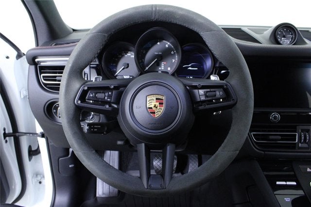2022 Porsche Macan Base
