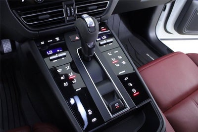 2022 Porsche Macan Base