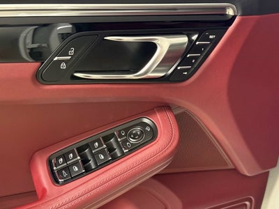 2024 Porsche Macan Base