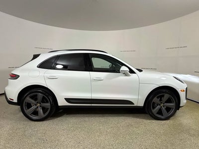 2024 Porsche Macan Base