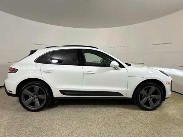 2024 Porsche Macan Base