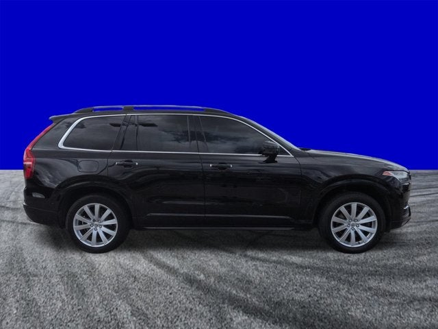 2017 Volvo XC90 T6 Momentum