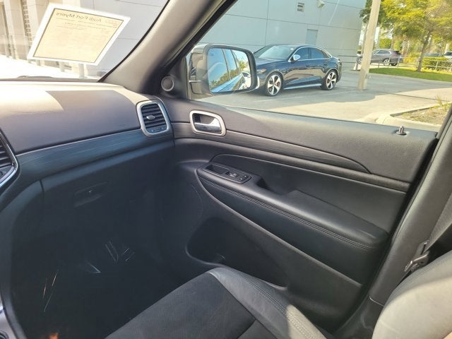 2020 Jeep Grand Cherokee Laredo E