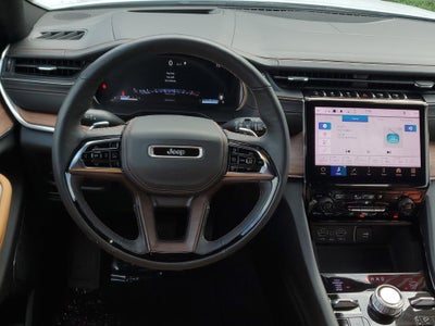 2022 Jeep Grand Cherokee Summit
