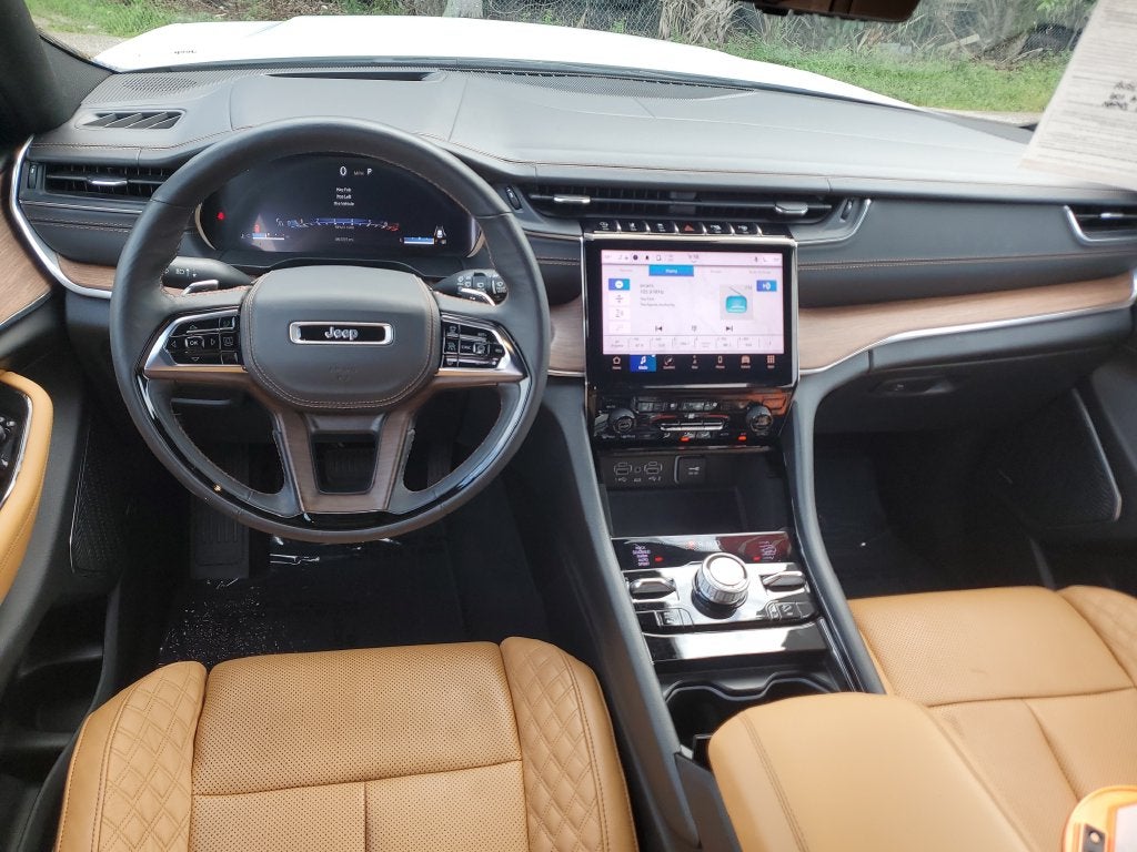 2022 Jeep Grand Cherokee Summit