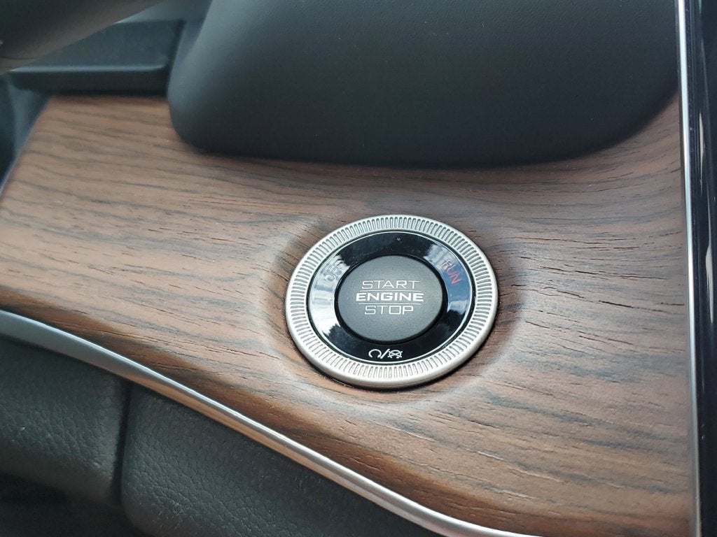 2022 Jeep Grand Cherokee Summit