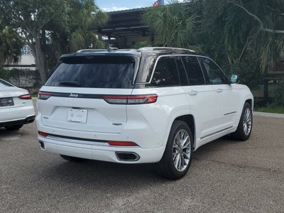 2022 Jeep Grand Cherokee Summit