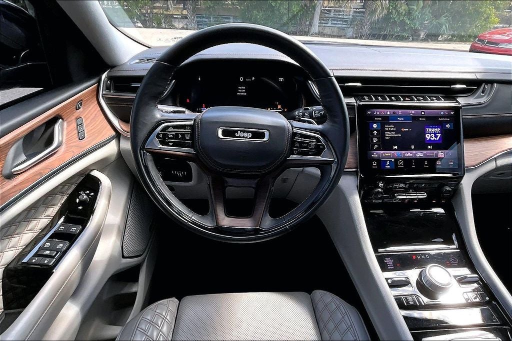 2022 Jeep Grand Cherokee L Summit