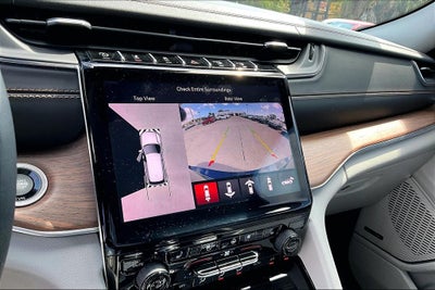 2022 Jeep Grand Cherokee L Summit