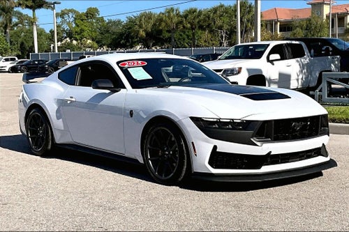 2025 Ford Mustang Dark Horse