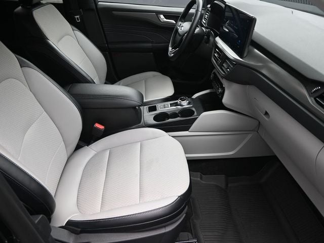 2025 Ford Escape Plug-In Hybrid Base